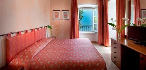 Hotel Bogliaco Gargnano 4*,